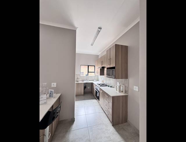 3 BEDROOM FREESTANDING FOR SALE IN DIE HEUWEL